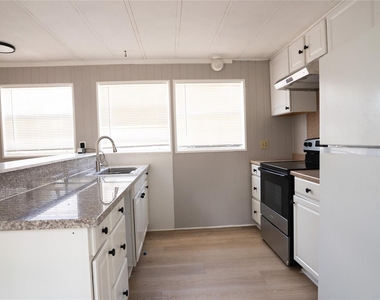 21288 North Street - Photo Thumbnail 4