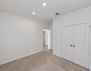 5822 Majestic Sky Drive - Photo Thumbnail 9