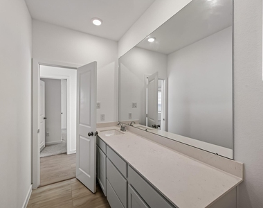 5822 Majestic Sky Drive - Photo Thumbnail 7