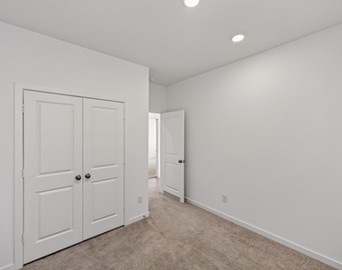 5822 Majestic Sky Drive - Photo Thumbnail 5