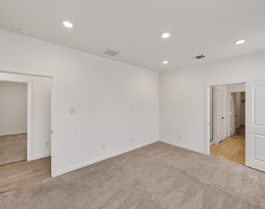 5822 Majestic Sky Drive - Photo Thumbnail 11