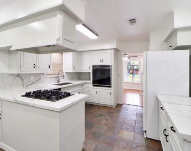 5735 Wigton Drive - Photo Thumbnail 5