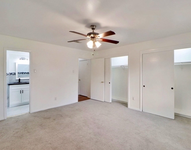 5735 Wigton Drive - Photo Thumbnail 8
