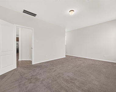 2118 Katalonia Lane - Photo Thumbnail 19