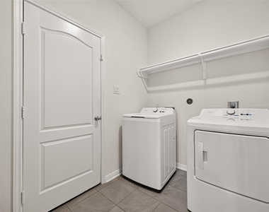 2118 Katalonia Lane - Photo Thumbnail 17