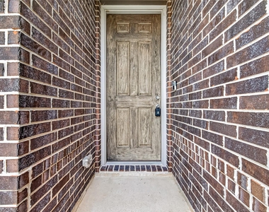 2118 Katalonia Lane - Photo Thumbnail 4