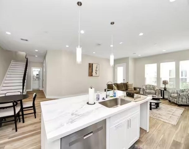 5935 Beall Street - Photo Thumbnail 5