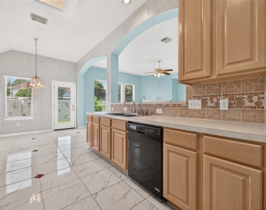 12338 Ashford Hollow Drive - Photo Thumbnail 17