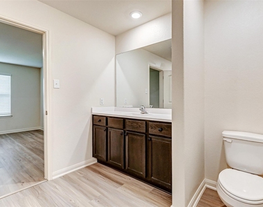 309 Killam County Drive - Photo Thumbnail 13