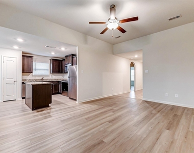 309 Killam County Drive - Photo Thumbnail 5