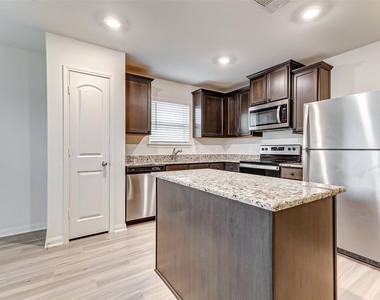 309 Killam County Drive - Photo Thumbnail 6