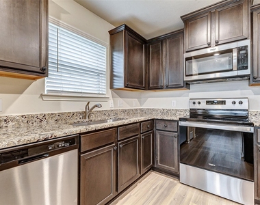 309 Killam County Drive - Photo Thumbnail 8