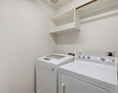 267 Bloomhill Place - Photo Thumbnail 13