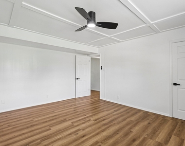 159 Oak Drive - Photo Thumbnail 16