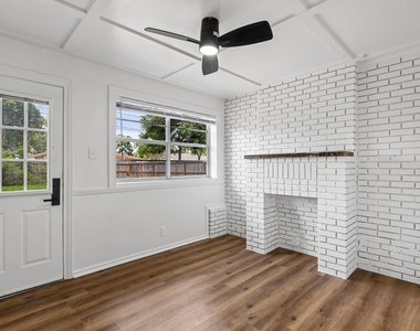 159 Oak Drive - Photo Thumbnail 13