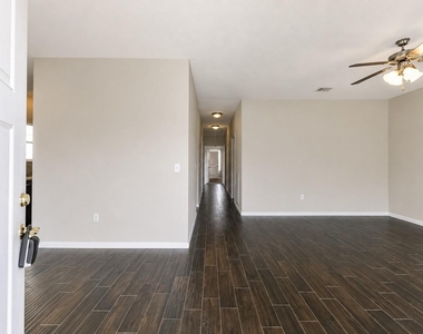 902 Virginia Avenue - Photo Thumbnail 6