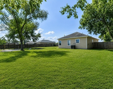 902 Virginia Avenue - Photo Thumbnail 26