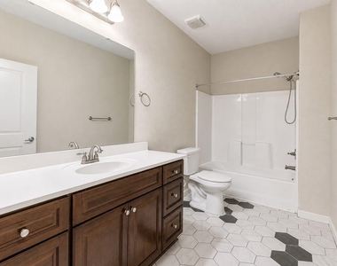 902 Virginia Avenue - Photo Thumbnail 21