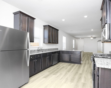 440 Lone Rider Drive - Photo Thumbnail 4