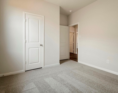 701 Jasmine Ridge Lane - Photo Thumbnail 13