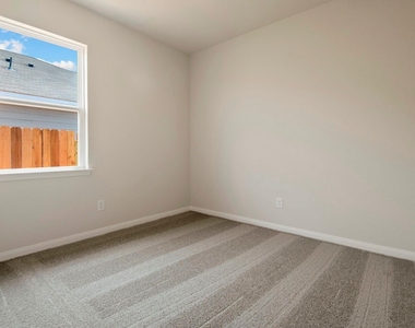 701 Jasmine Ridge Lane - Photo Thumbnail 11