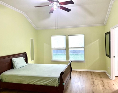 7106 Marble Springs Drive - Photo Thumbnail 12