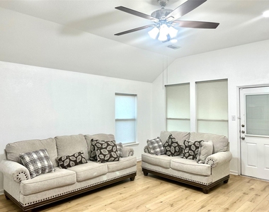 7106 Marble Springs Drive - Photo Thumbnail 11