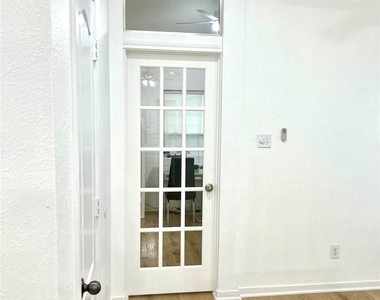 7106 Marble Springs Drive - Photo Thumbnail 8