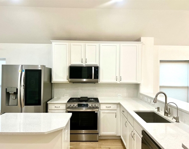 7106 Marble Springs Drive - Photo Thumbnail 6