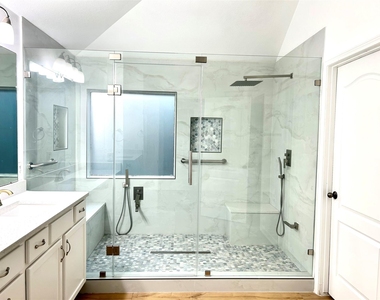 7106 Marble Springs Drive - Photo Thumbnail 13