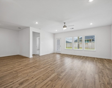 3306 Bonnie Heights Street - Photo Thumbnail 21