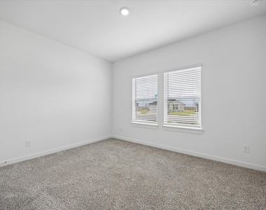 3306 Bonnie Heights Street - Photo Thumbnail 11