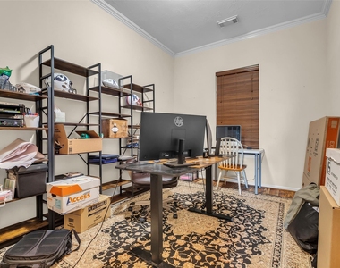 10711 Gilford Crest Drive - Photo Thumbnail 6