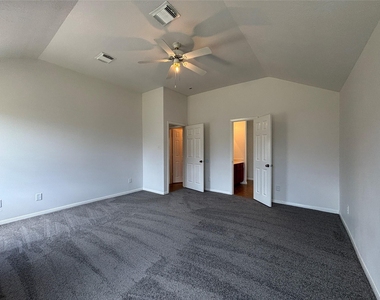 6511 Dogwood Park Lane - Photo Thumbnail 11