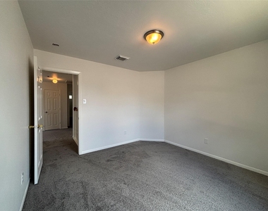 6511 Dogwood Park Lane - Photo Thumbnail 28