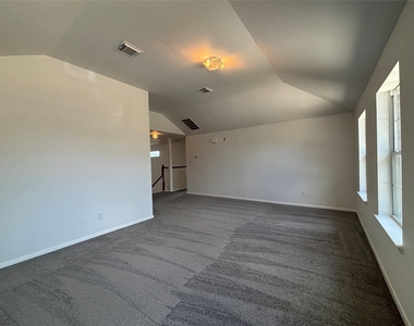 6511 Dogwood Park Lane - Photo Thumbnail 20