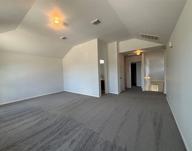 6511 Dogwood Park Lane - Photo Thumbnail 21