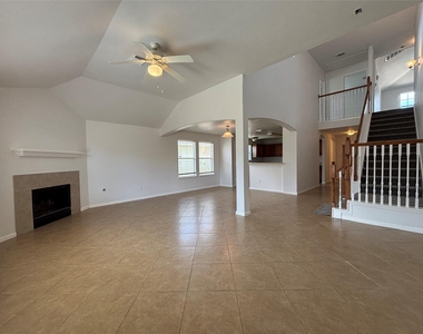 6511 Dogwood Park Lane - Photo Thumbnail 7