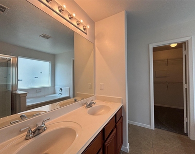 6511 Dogwood Park Lane - Photo Thumbnail 13