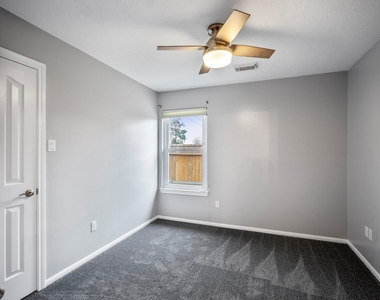 2923 Goldspring Lane - Photo Thumbnail 28