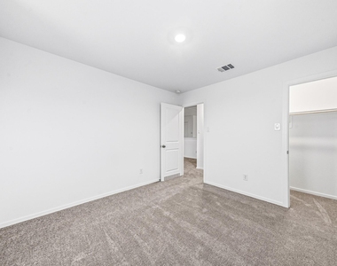 3012 Calhoun Falls Drive - Photo Thumbnail 16