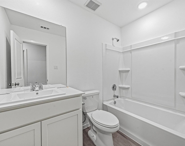 3012 Calhoun Falls Drive - Photo Thumbnail 10