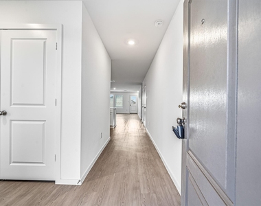 3012 Calhoun Falls Drive - Photo Thumbnail 34