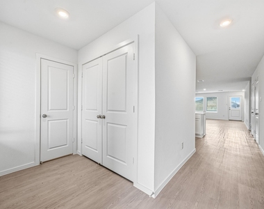 3012 Calhoun Falls Drive - Photo Thumbnail 4