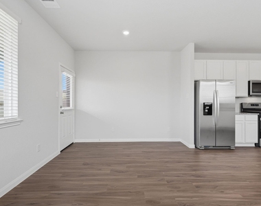 2405 Bray Head Drive - Photo Thumbnail 35