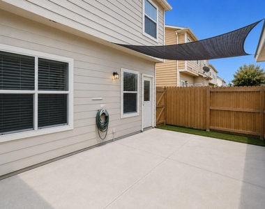 23831 Pebworth Place - Photo Thumbnail 18