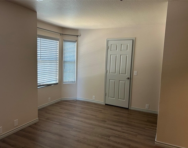 23831 Pebworth Place - Photo Thumbnail 7