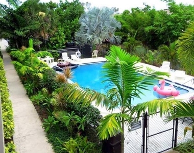 1010 Pine Tree Drive - Photo Thumbnail 15