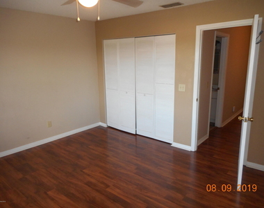 1010 Pine Tree Drive - Photo Thumbnail 14