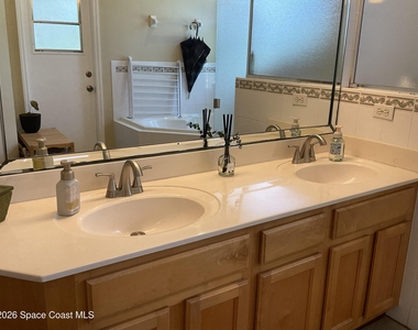 1008 Wimbledon Drive - Photo Thumbnail 26
